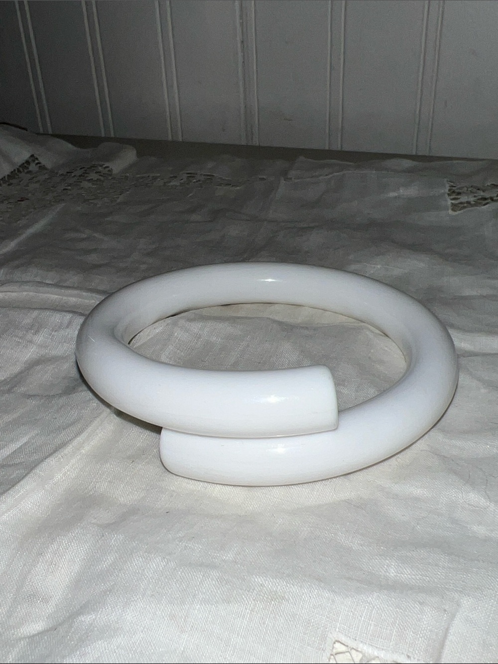 Vintage Abstract Lucite White bangle bracelet
